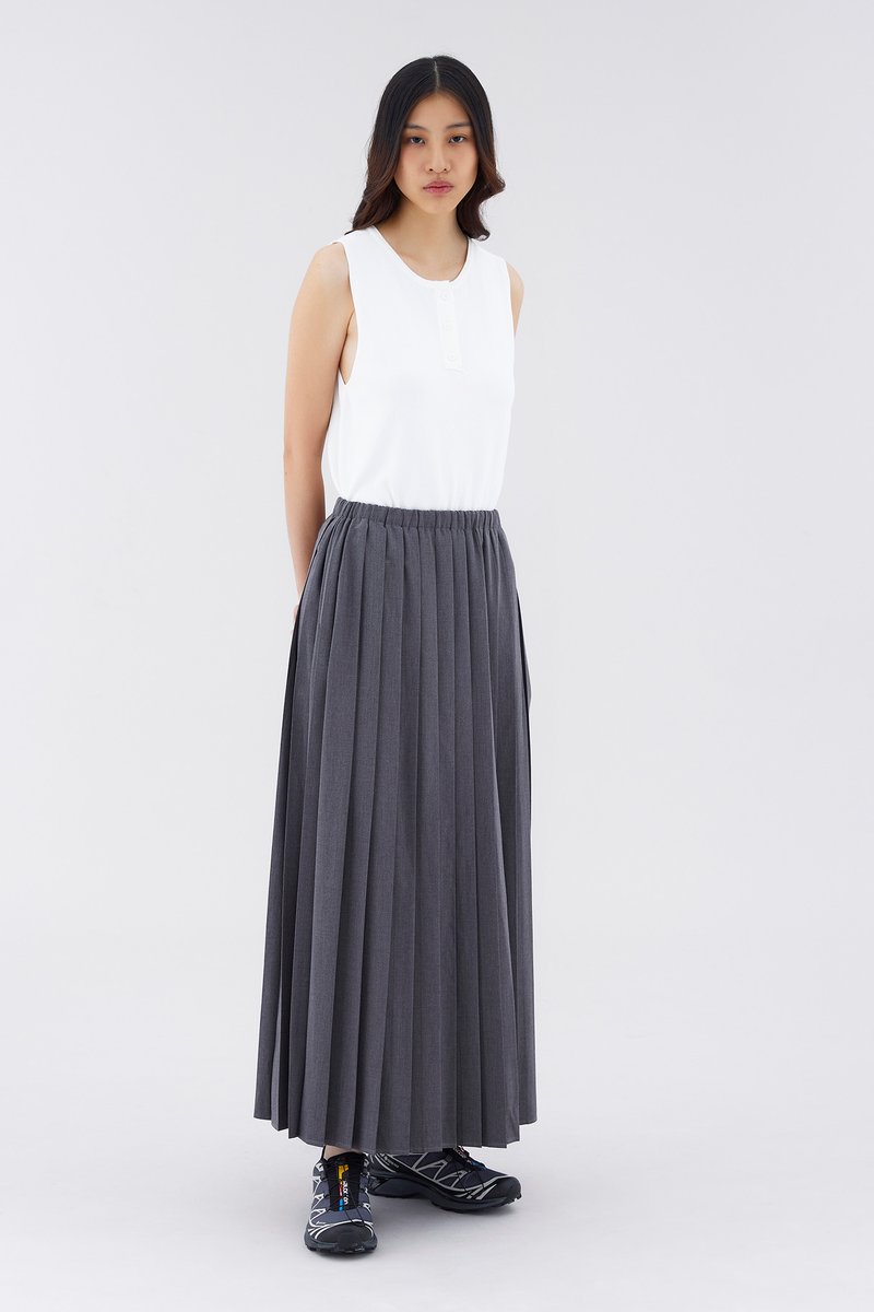 Avara Relaxed Pleated Skirt