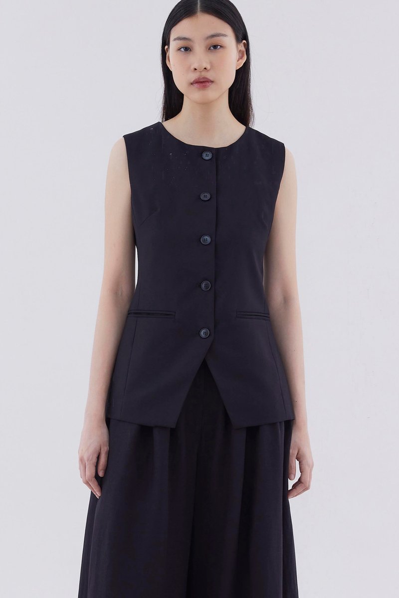 Romele Round-Neck Waistcoat