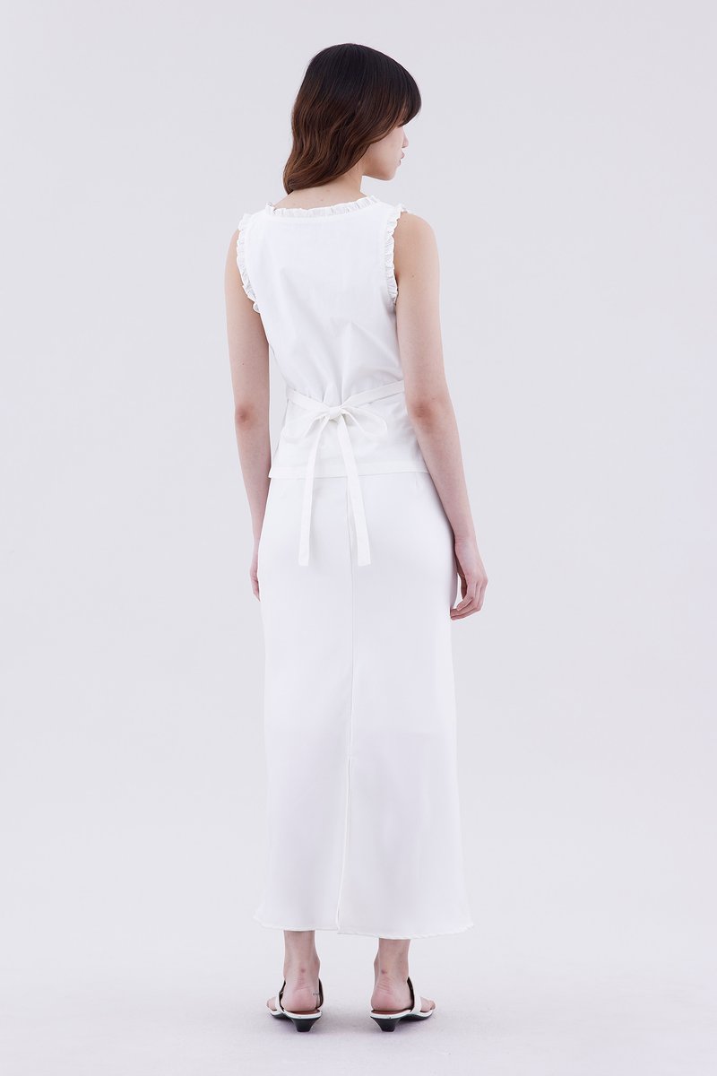 Rosette V-Neck Fitted Top