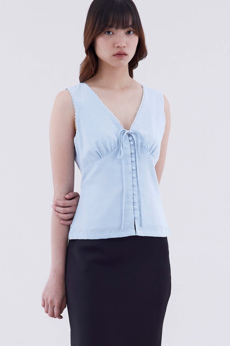 Deskan V-Neck Button-Front Top