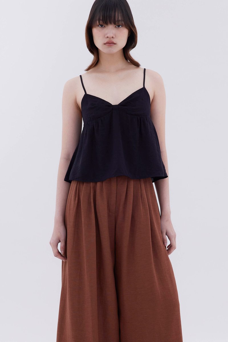 Felicia Swing Top