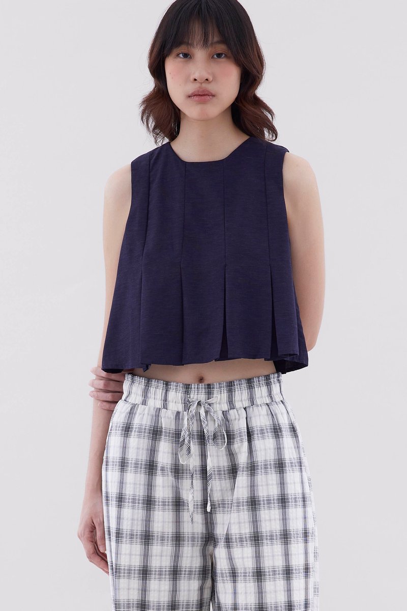 Lyno Pleated Top