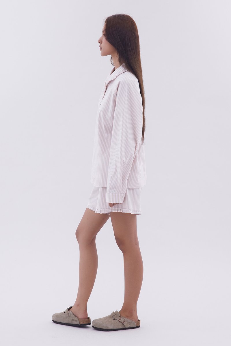 Pleated Collar Long Sleeved Shirt