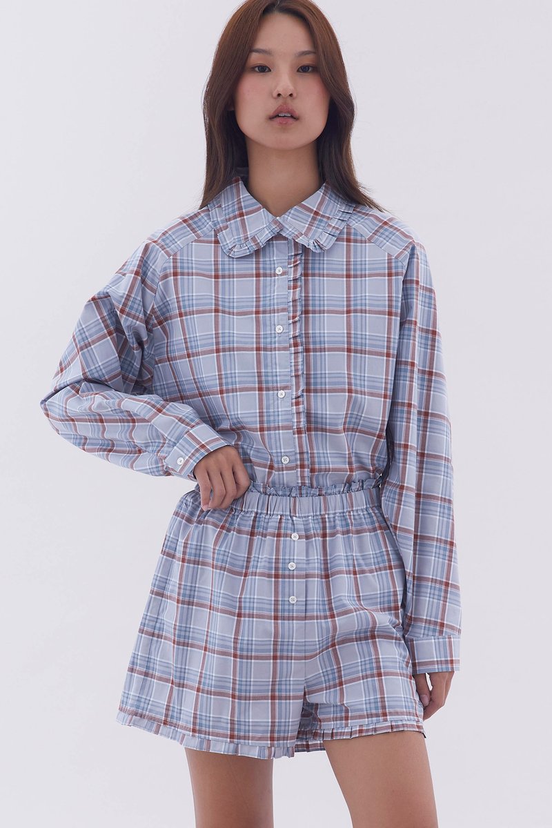 Pleated Collar Long Sleeved Shirt