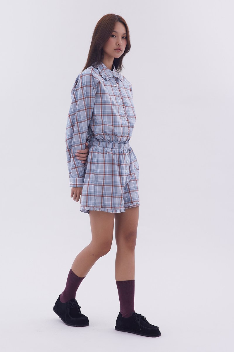 Pleated Collar Long Sleeved Shirt