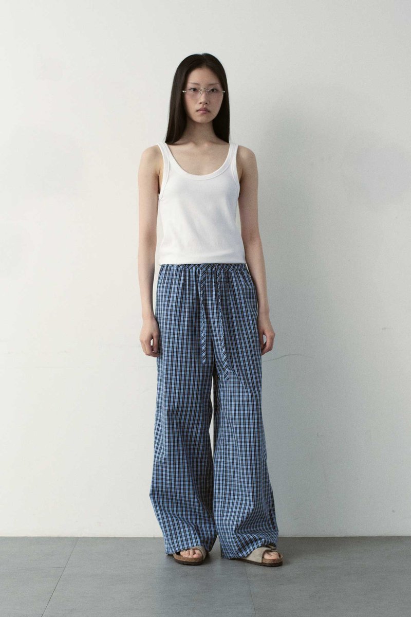 Rise Rise Classic Straight Leg Pants