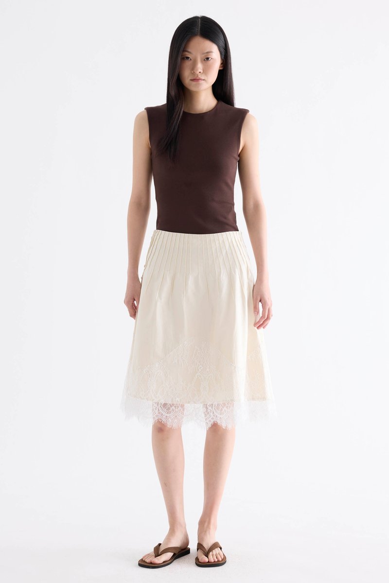 Eve Pleated Lace-Trim Skirt