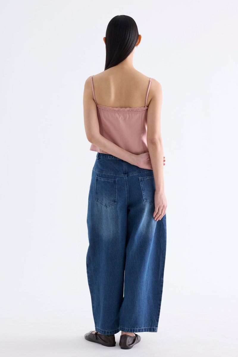 Joane Mid-Rise Barrel Leg Jeans