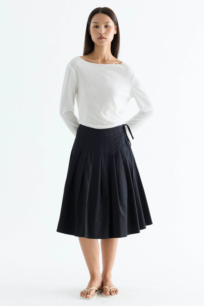 Lavena Pleated Half Skirt