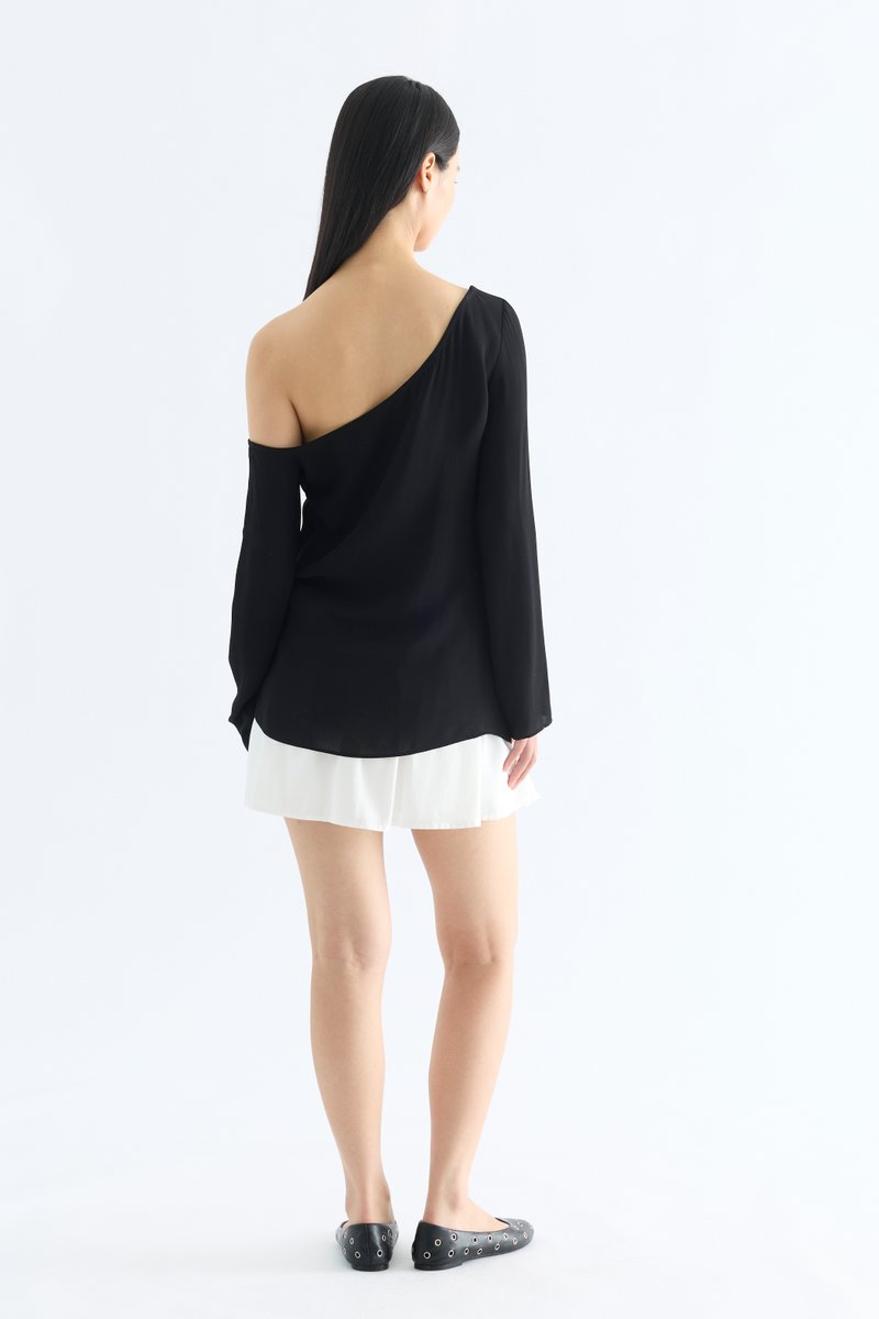 Rakel One Sided Shoulder Top