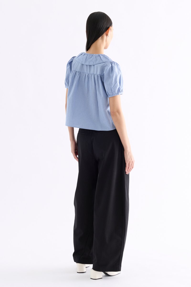 Emberlyn Peterpan-Collar Blouse