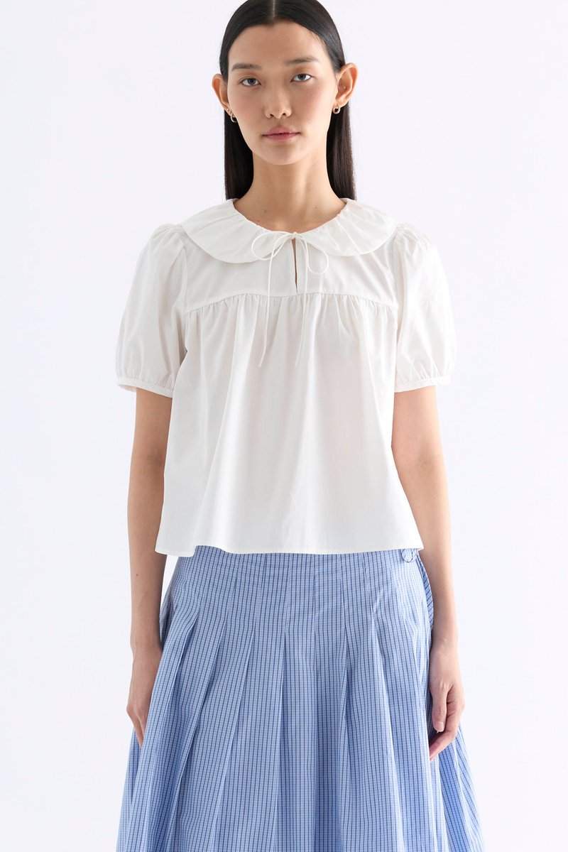 Emberlyn Peterpan-Collar Blouse