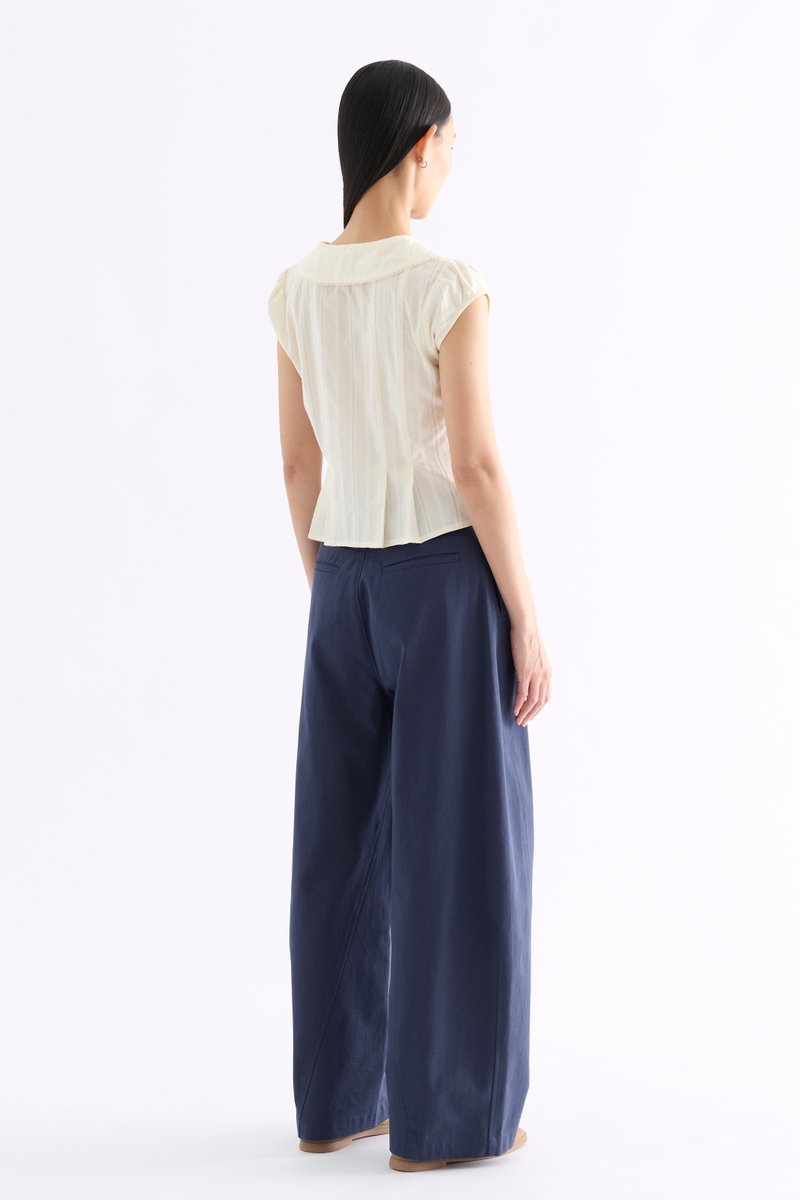 Mauvin Pleat Top