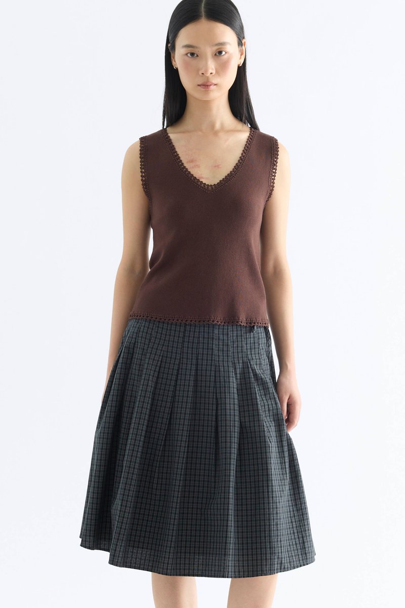 Decole Crochet Trim Knit Tank