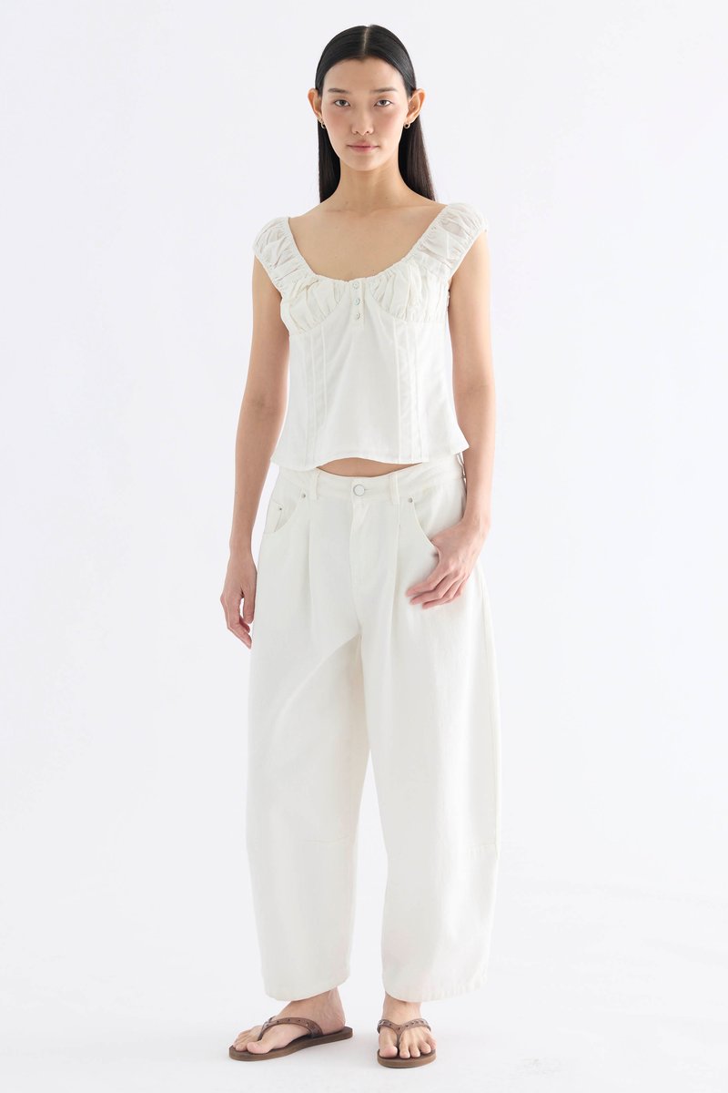 Joane Mid-Rise Barrel Leg Jeans
