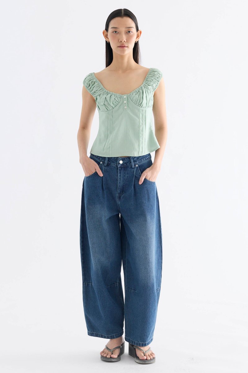 Joane Mid-Rise Barrel Leg Jeans