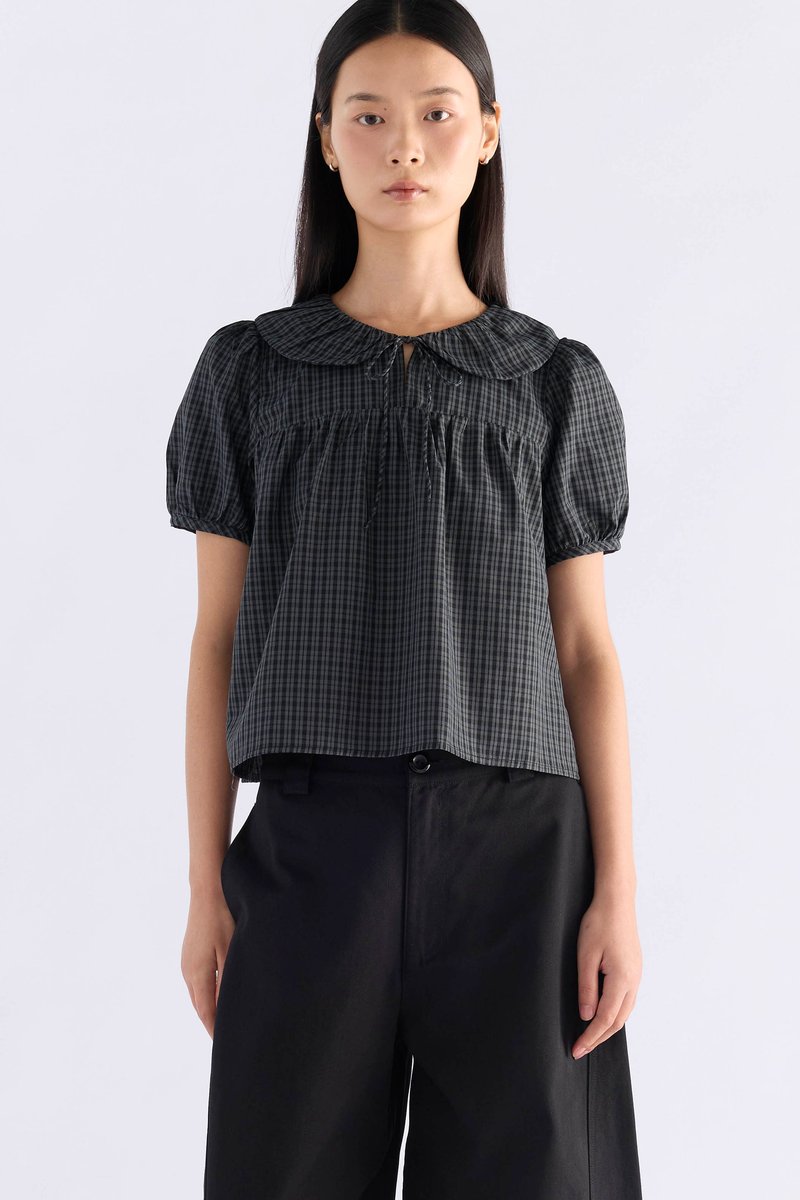 Emberlyn Peterpan-Collar Blouse