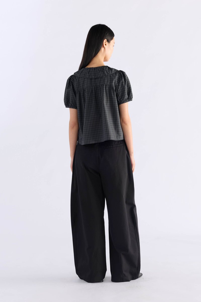Emberlyn Peterpan-Collar Blouse