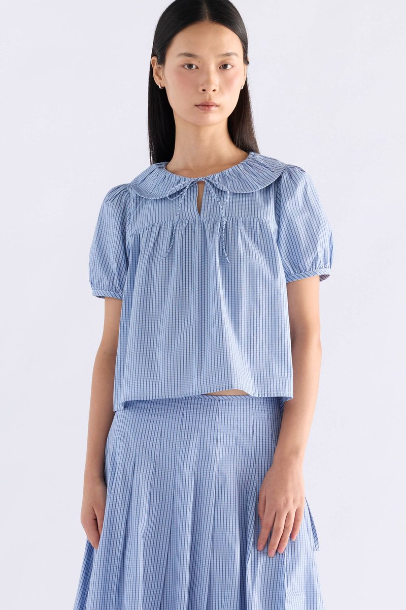 Emberlyn Peterpan-Collar Blouse