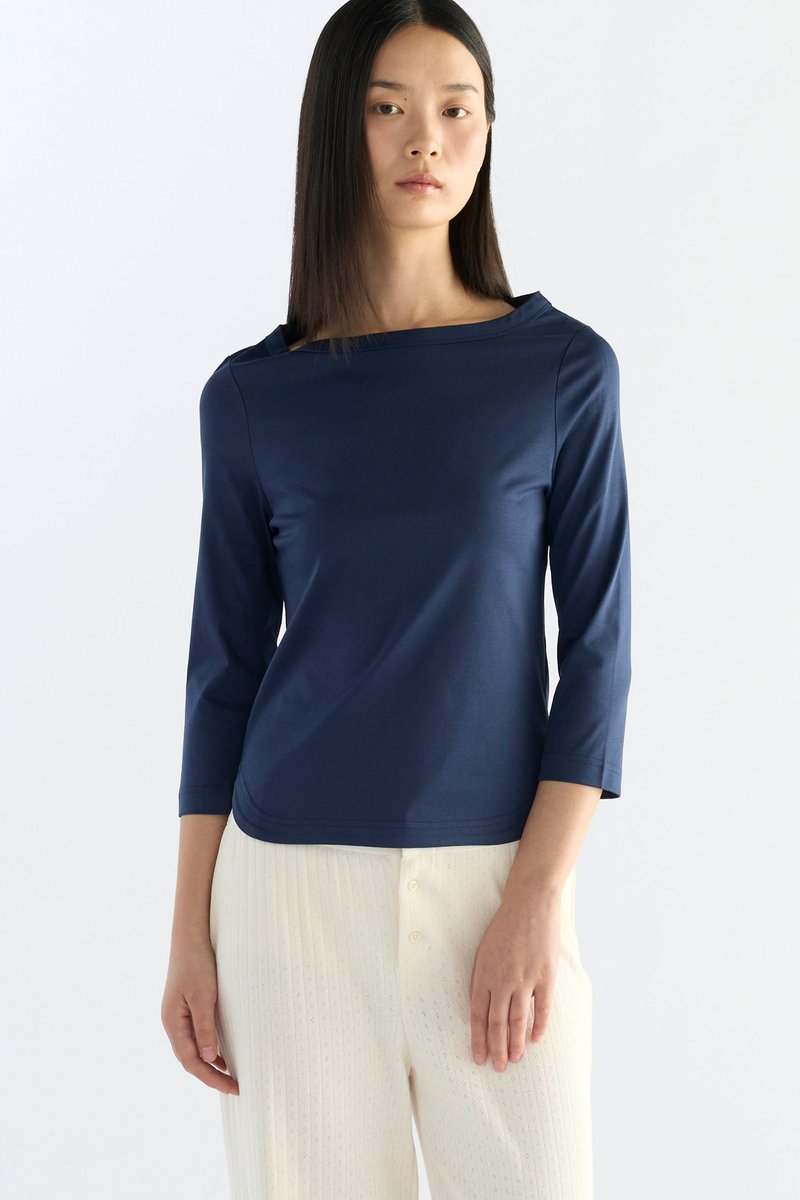 Wide-Neck Mid-Sleeve Tee