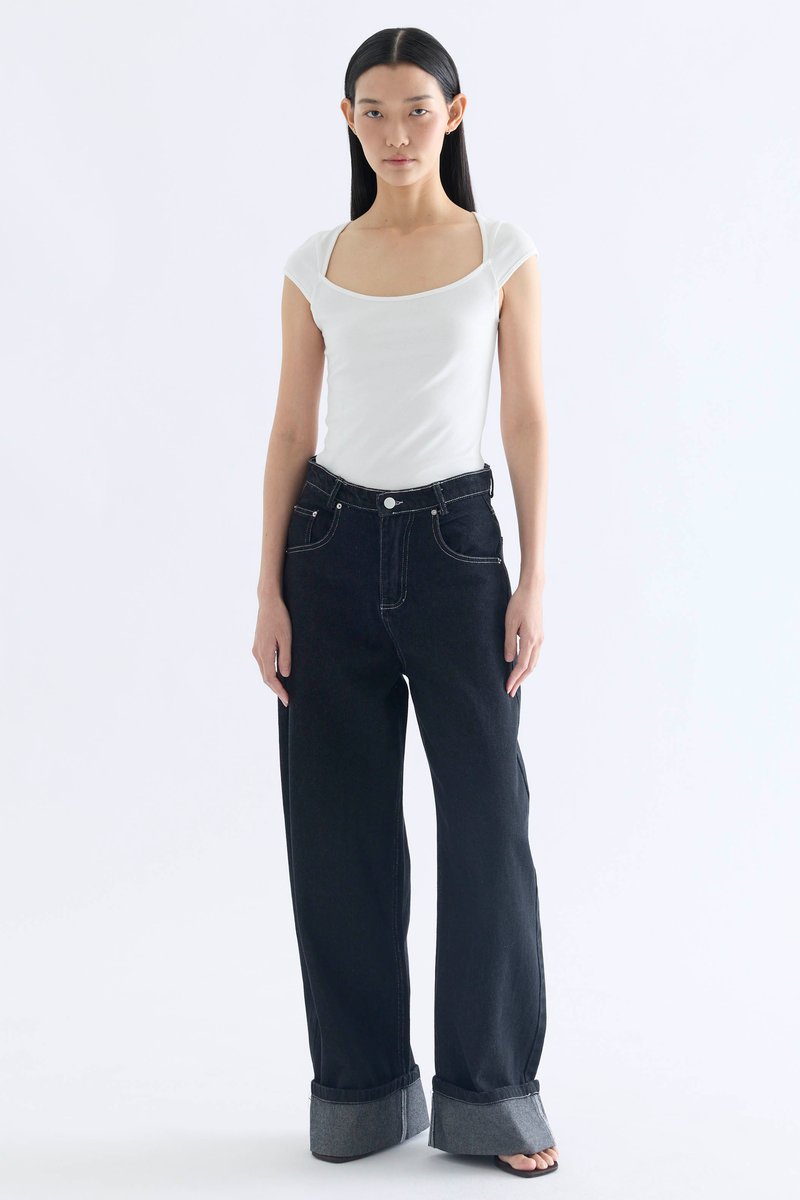 Hera Mid-Rise Wide Leg Jeans