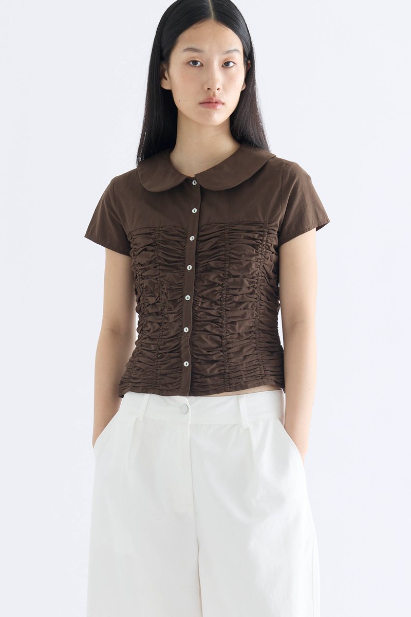 Josie Peterpan-Collar Ruch Blouse